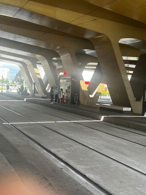 Un Charmant Studio Pres Tramway Thiais Exterior photo