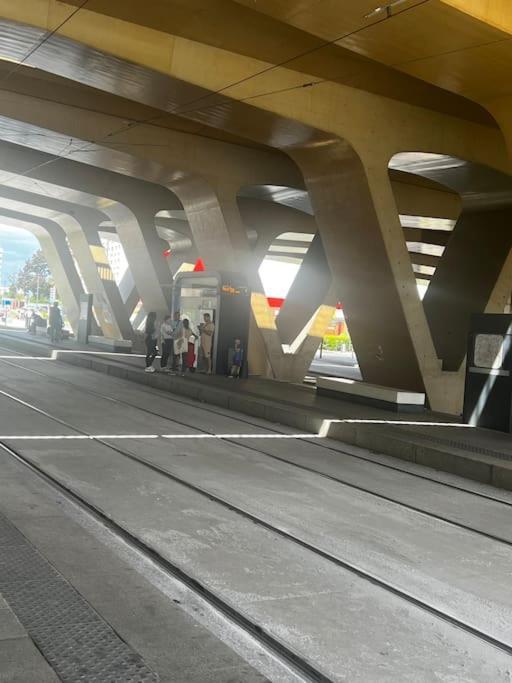 Un Charmant Studio Pres Tramway Thiais Exterior photo